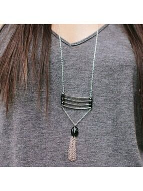 WILLOW NECKLACE